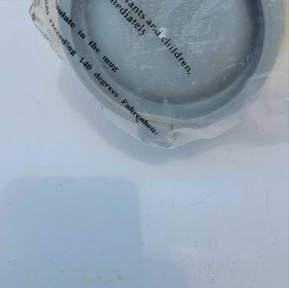 Vintage KFC Looney Tunes 3D Mugs Warner Brothers Bugs Bunny NEW - Picture 6 of 6